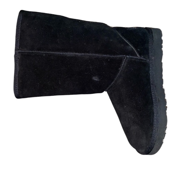 Black Uggs Size 8 - Picture 4 of 7